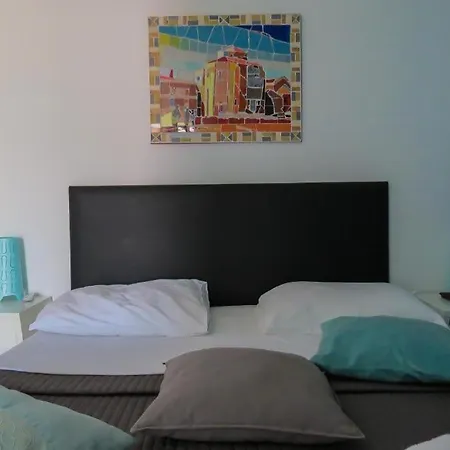 In The Center Bed & Breakfast