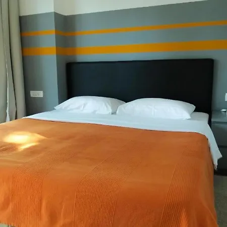In The Center Bed & Breakfast